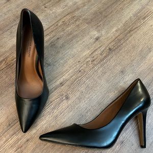 CS size 13 black heels